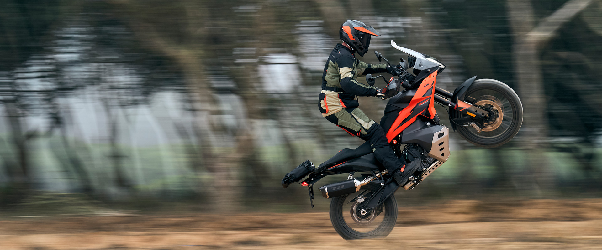 2025 KTM 790 Adventure.jpg